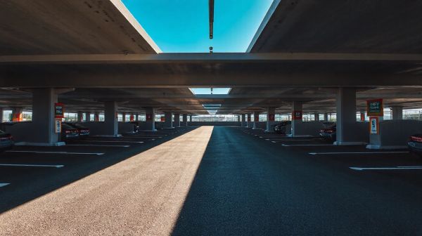 Options et tarifs pour se garer à l'aéroport Lyon Saint Exupéry